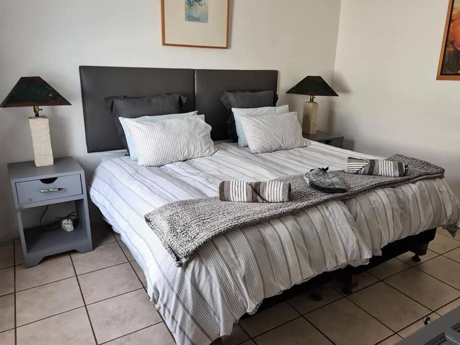 Agulhas Heights Self-Catering Cottages Exteriör bild