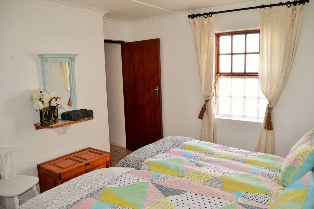 Agulhas Heights Self-Catering Cottages Exteriör bild