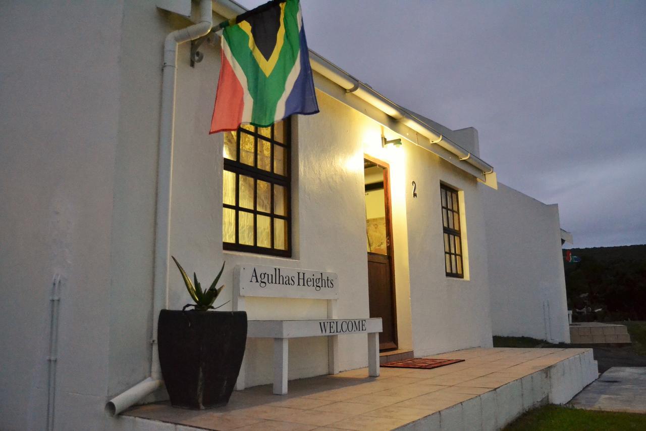 Agulhas Heights Self-Catering Cottages Exteriör bild
